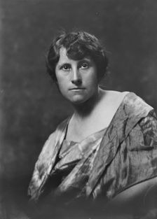 Miss Lachaise, portrait photograph, 1919 Nov. 6. Creator: Arnold Genthe