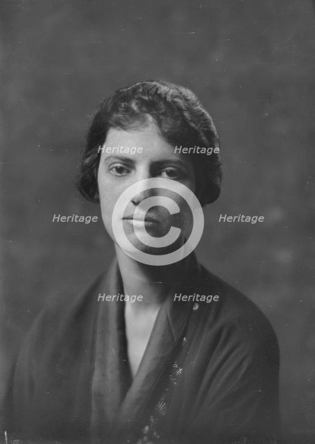 Miss Larrabee, portrait photograph, 1919 Apr. 23. Creator: Arnold Genthe.
