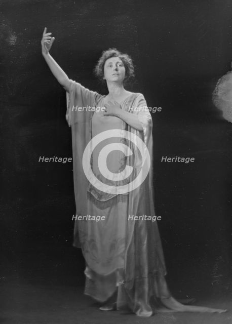 Miss Lucy Feagin, portrait photograph, 1919 May 20. Creator: Arnold Genthe.