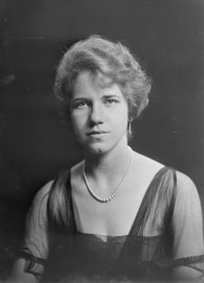 Miss Lucy Patterson, portrait photograph, 1918 Dec. 7. Creator: Arnold Genthe