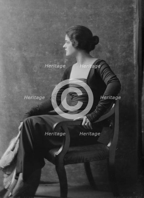 Miss Lydia Hoyt, portrait photograph, 1918 Feb. 6. Creator: Arnold Genthe.