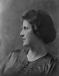 Miss M. Canfield, portrait photograph, 1919 Aug. 8. Creator: Arnold Genthe