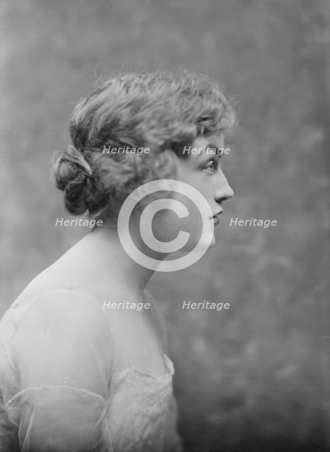 Miss M. Copley, portrait photograph, 1917 Nov. 20. Creator: Arnold Genthe.