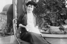 Miss M. Johnson and Abdullha, between c1910 and c1915. Creator: Bain News Service