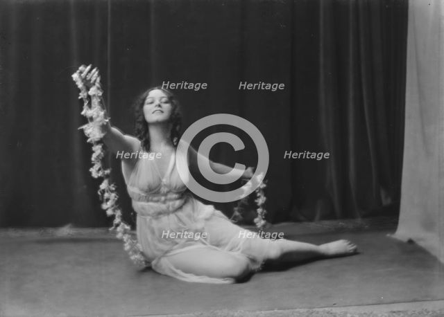 Miss Madrienne La Barre, portrait photograph, 1918 Apr. 11. Creator: Arnold Genthe.