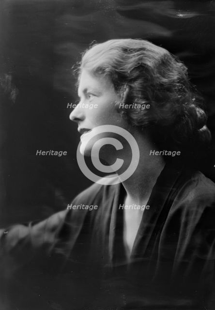 Miss Mary Balfour, portrait photograph, 1919 Aug. 16. Creator: Arnold Genthe.