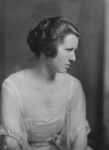 Miss Margaret Fisher, portrait photograph, 1918 Feb. 5. Creator: Arnold Genthe