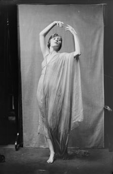Miss Margaret McKenzie, 1919 Oct. Creator: Arnold Genthe