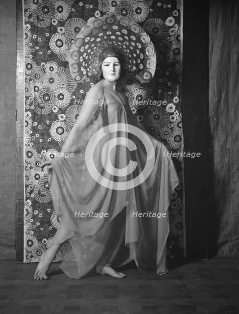Miss Margaret Severn, 1920 May 21. Creator: Arnold Genthe.