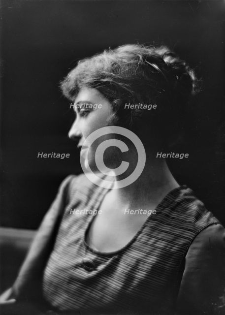 Miss Marion Wiser, portrait photograph, 1919 May 26. Creator: Arnold Genthe.