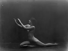 Miss Mario, portrait photograph, 1919 Aug. 21. Creator: Arnold Genthe