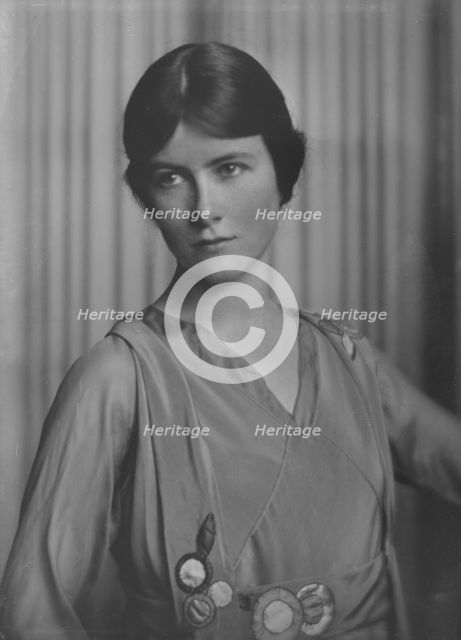 Miss Marjorie Vonnegut, portrait photograph, 1917 Nov. 15. Creator: Arnold Genthe.