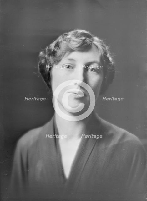 Miss Olson, portrait photograph, 1918 July 2. Creator: Arnold Genthe.