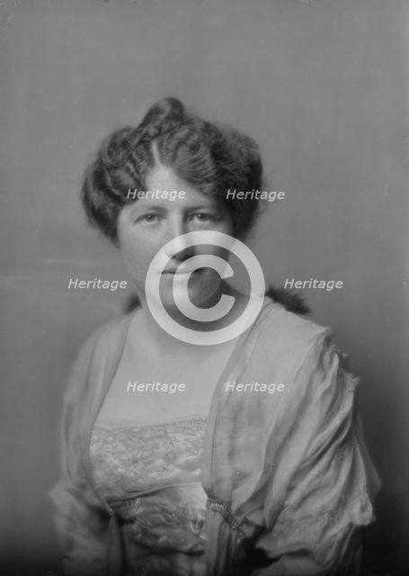 Miss Rachel Harris, portrait photograph, 1919 Mar. 3. Creator: Arnold Genthe.