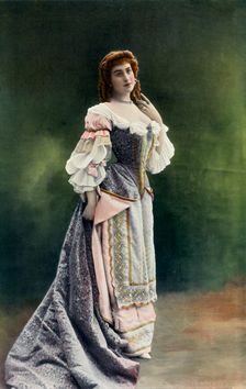 Mlle. Felyne - Du Theatre National De L'Odeon - Role de Leonore - L'Ecole Des Maris 1904. Creator: Unknown