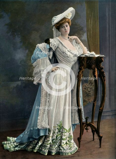 'Mlle. Paule Andral - Du Theatre Du Vaudeville - Role de Roseline Denis. - L'Esbroufe', 1904. Creator: Unknown.