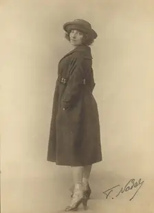 Mlle Polaire, about 1910. Creator: Paul Nadar