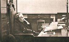 Mr Curtis Bennet listening to Christabel Pankhurst's speech from the dock, London, October 1908. Creator: Unknown