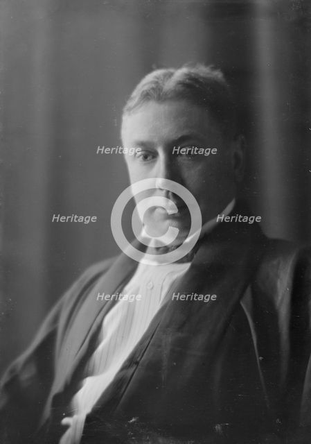 Mr. A. Edward Newton, portrait photograph, 1918 May 15. Creator: Arnold Genthe.