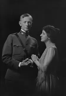 Mr. and Mrs. W.W. Davies, portrait photograph, 1918 Dec. 30. Creator: Arnold Genthe