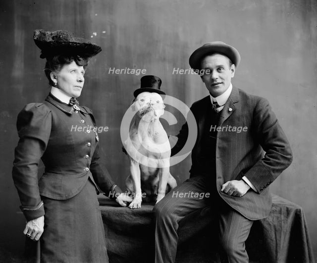 Mr. and Mrs. Frank Kern and trained dog Bobbie, between 1900 and 1910. Creator: Unknown.