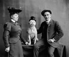 Mr. and Mrs. Frank Kern and trained dog Bobbie, between 1900 and 1910. Creator: Unknown