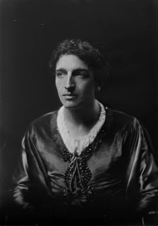Mr. Fritz Leiber in costume, 1919 Oct. 11. Creator: Arnold Genthe