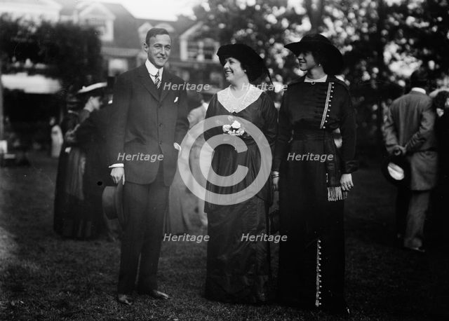 Mr. Straus, Mrs. T. Woodruff, and Mary Condon, between c1910 and c1915. Creator: Bain News Service.