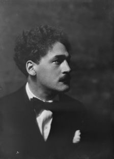 Mr. Richard Buhlig, portrait photograph, 1917 Nov. 22. Creator: Arnold Genthe