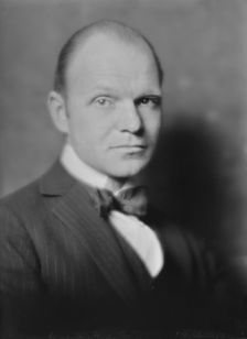 Mr. Treedlar sic, portrait photograph, 1918 Feb. 11. Creator: Arnold Genthe