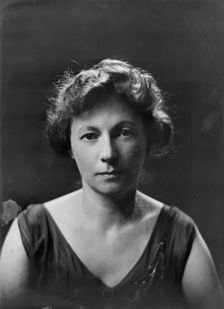 Mrs. M.A. Stuart, portrait photograph, 1919 Sept. 15. Creator: Arnold Genthe