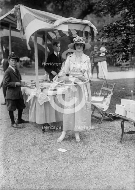 Mrs. MacNeal Swasy, 1918. Creator: Bain News Service.
