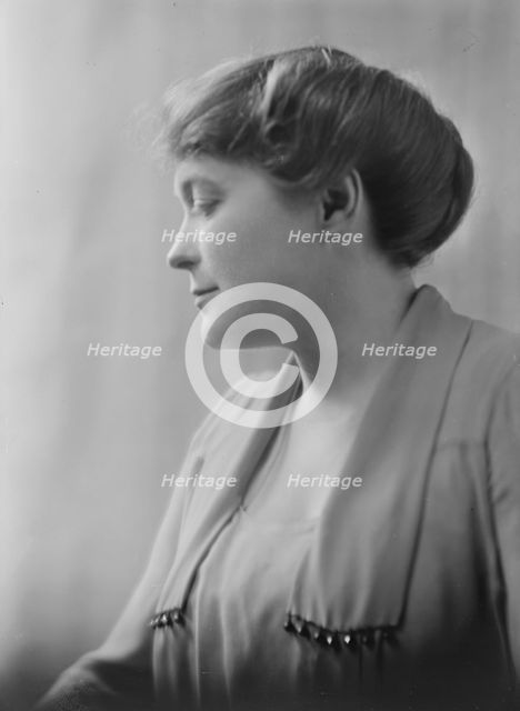 Mrs. Martin Egan, portrait photograph, 1918 June 29. Creator: Arnold Genthe.