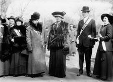 Mrs. Mary Bair, Mr. N. Albert Wood, Mrs. [Richard Coke] Burleson, Dr. & Mrs. O.J. Stevenson, 1913. Creator: Bain News Service