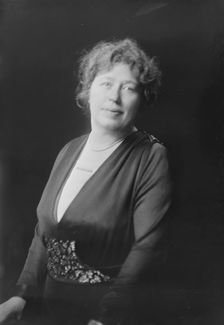 Mrs. Max Cahn, portrait photograph, 1919 Jan. 30. Creator: Arnold Genthe