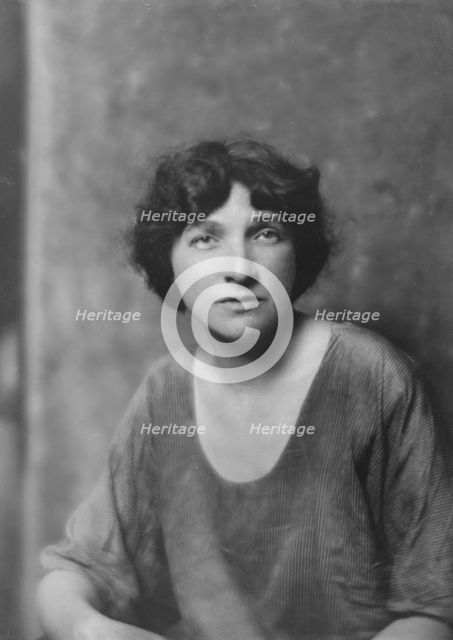 Mrs. Max Eastman, (Miss Ida Raub), portrait photograph, 1918 Jan. 17. Creator: Arnold Genthe.