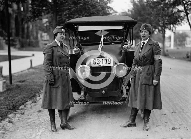 Mrs. Mendum Bloomburg, Red Cross Motor Corps, 1917. Creator: Harris & Ewing.
