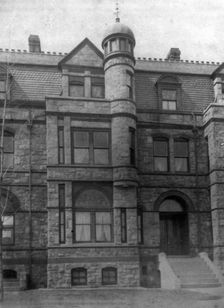 Mrs. Mose's House, Washington, D.C., 1900?. Creator: Frances Benjamin Johnston