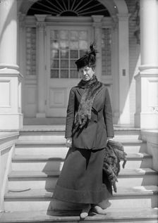 Mrs. Newton D Baker, 1917. Creator: Harris & Ewing