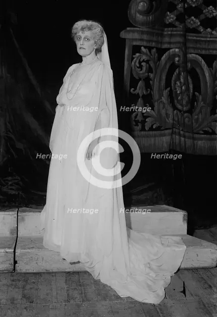 Mrs. Oliver Harriman, 1917. Creator: Bain News Service.