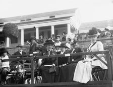 Mrs. Oliver Read, Miss Vera Cravath, Mrs. C.D. Lathrop, & Mrs. P. Cravath, between c1910 and c1915. Creator: Bain News Service