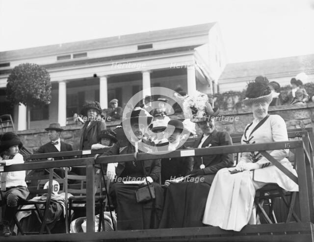 Mrs. Oliver Read, Miss Vera Cravath, Mrs. C.D. Lathrop, & Mrs. P. Cravath, between c1910 and c1915. Creator: Bain News Service.