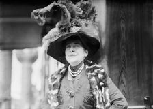 Mrs. A. Crocker Gourand [i.e., Gouraud], 1911. Creator: Bain News Service