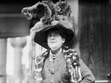 Mrs. A. Crocker Gourand [i.e., Gouraud], 1911. Creator: Bain News Service