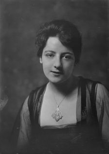Mrs. A.C. Sanborn, portrait photograph, 1919 Jan. 23. Creator: Arnold Genthe