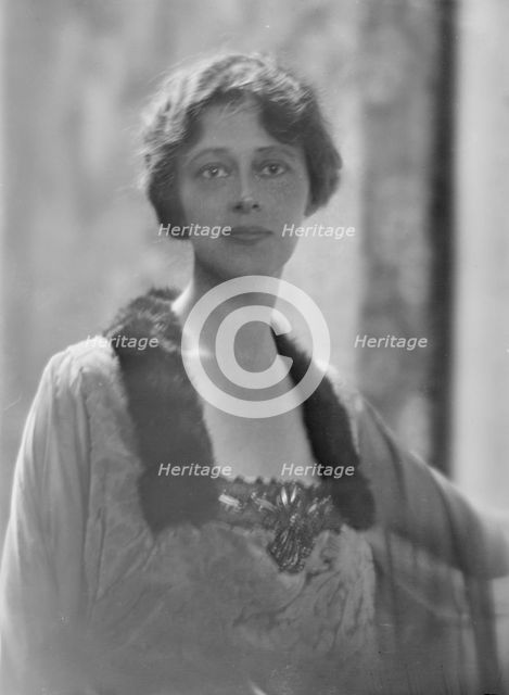 Mrs. A.J. Slade, portrait photograph, 1918 Oct. 10. Creator: Arnold Genthe.