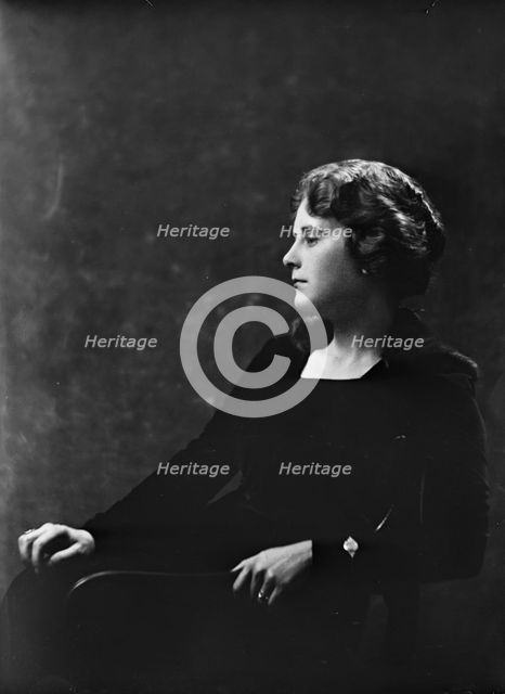 Mrs. Albert Hinckman, portrait photograph, 1919 Oct. Creator: Arnold Genthe.