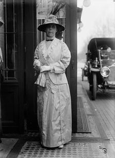 Mrs. Albert Sidney Burleson, 1st Breakfast, 1913. Creator: Harris & Ewing