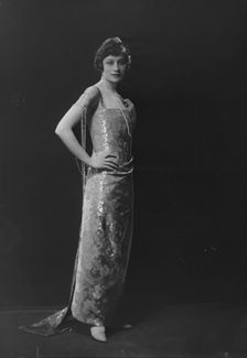 Mrs. Allan Lehman, portrait photograph, 1918 Dec. 31. Creator: Arnold Genthe