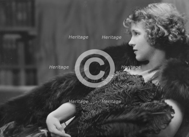 Mrs. Anderson, portrait photograph, 1917 Dec. 1. Creator: Arnold Genthe.